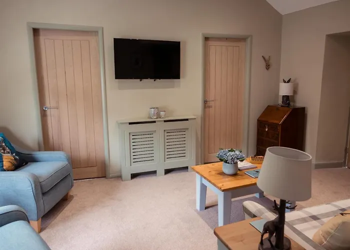 Spacious 2 bedroomed character apartment